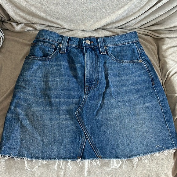 Madewell Dresses & Skirts - Madewell Rigid Denim Raw Hem A-Line Mini Skirt Leandra Wash Size 26/4